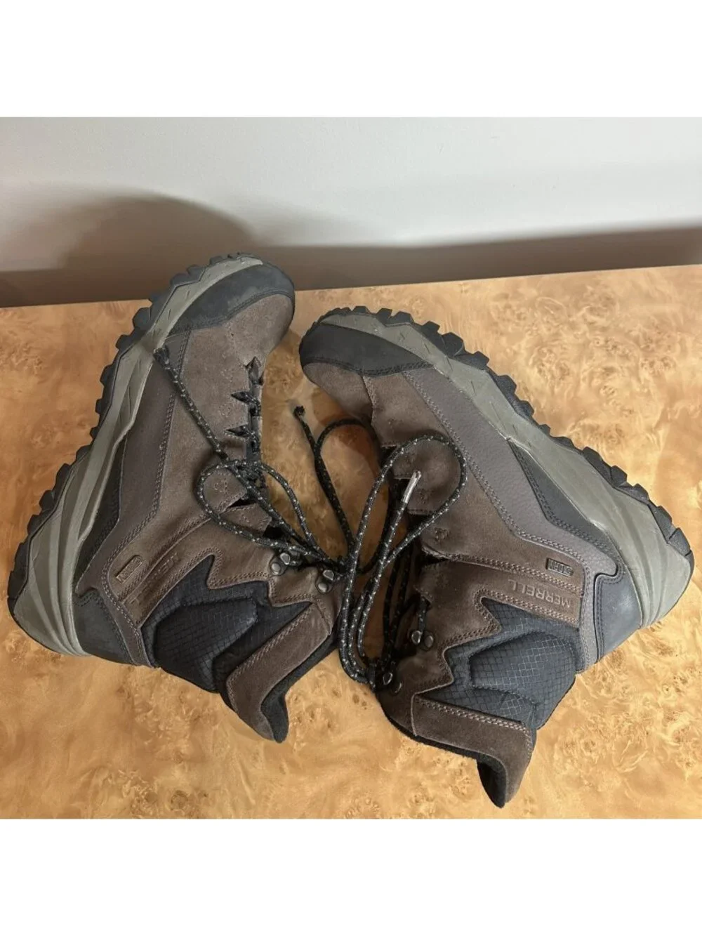 Merrell J32951 GORE-TEX Waterproof Mid Hiking Boots Brown Men's Size 10